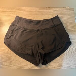 Outdoor Voices Hudson 2.5” Short in Black; size Medium; great condition